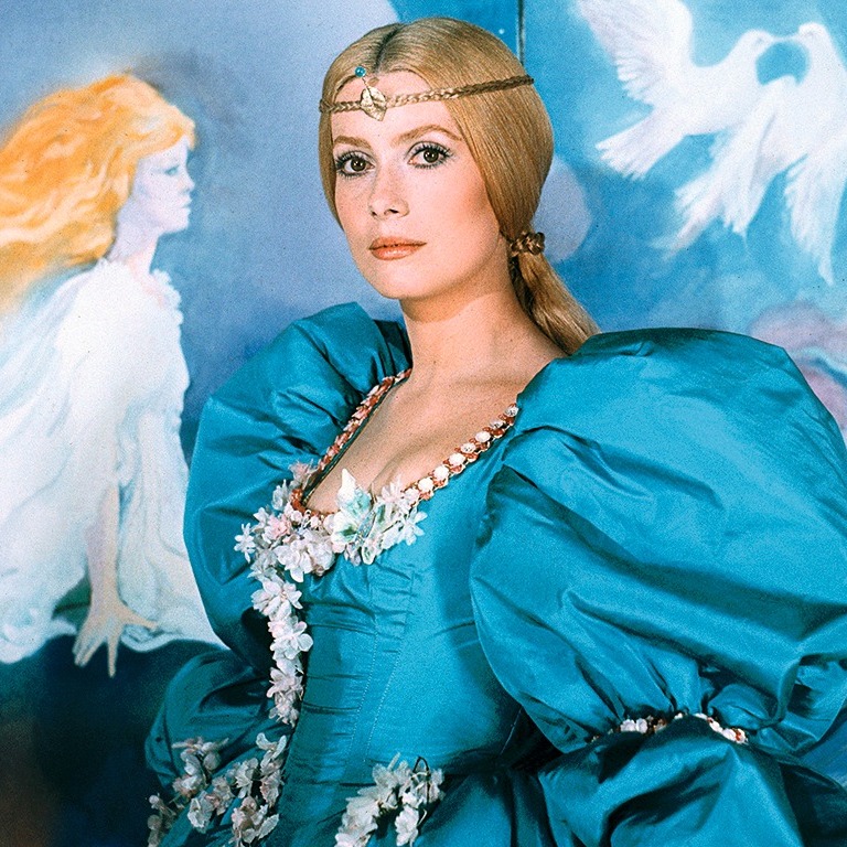 269743043 Actrice francaie Catherine  Deneuve au conte Peau d´ane